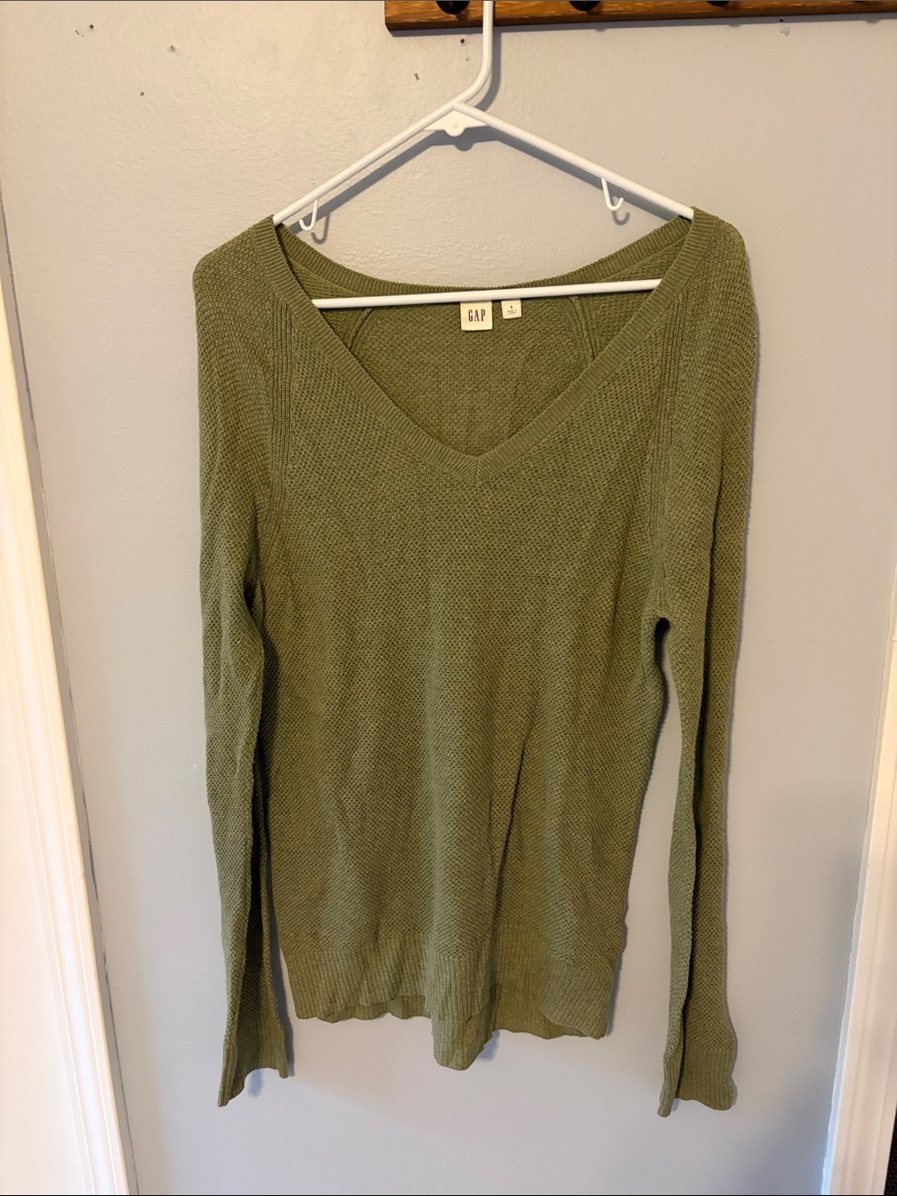 GAP Olive V-Neck Long Sleeve Sweater